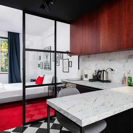 Central Art-Inspired Flat With Private Garage Sofia Esterno foto